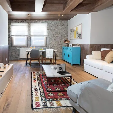 Hill - Zupa Apartman *